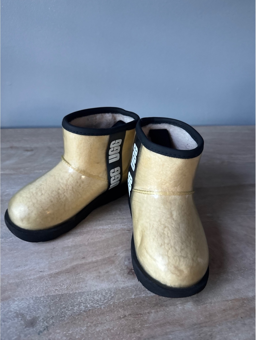 UGG Classic Clear Mini Boots Gold Transparent Black Kids Size 10
